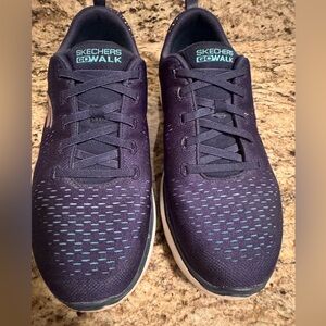 Skechers WOMENS ( not men’s) Navy Blue Go Walk Sneakers, air cool hyper pillar